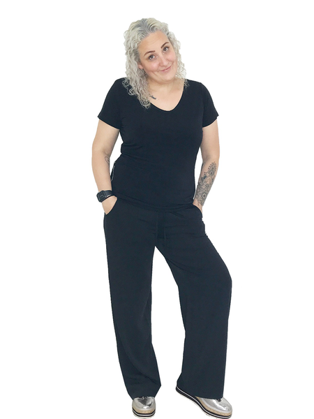 DEEP V NECK SHORT SLEEVE T-SHIRT